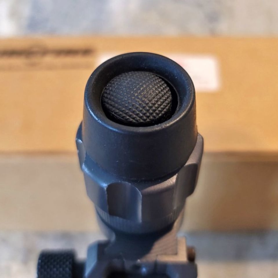 Image 4 - Surefire M961 Weapon Light