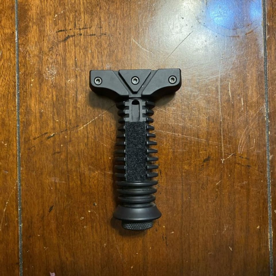 Image 1 - RARE Gen 1 CQD Vertical Grip