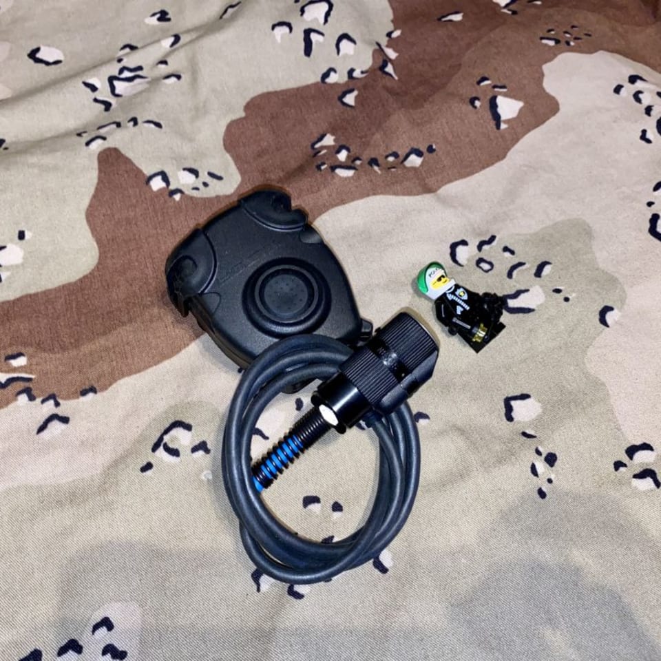 Image 1 - Peltor 6-Pin PTT