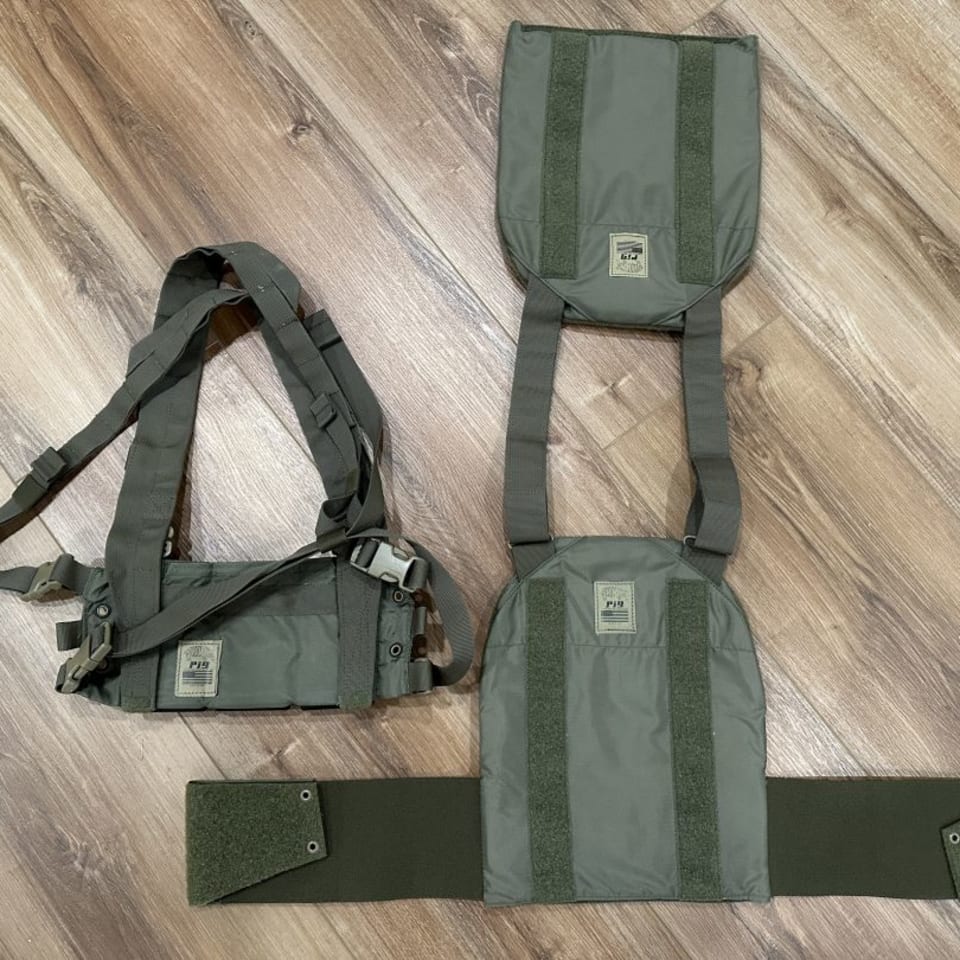 Image 2 - SKD Pig Carrier & Chest Rig