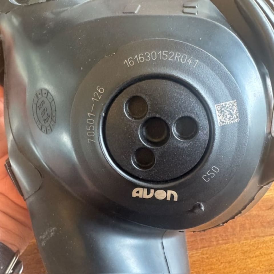 Image 4 - AVON C-50 GAS MASK (S & M)