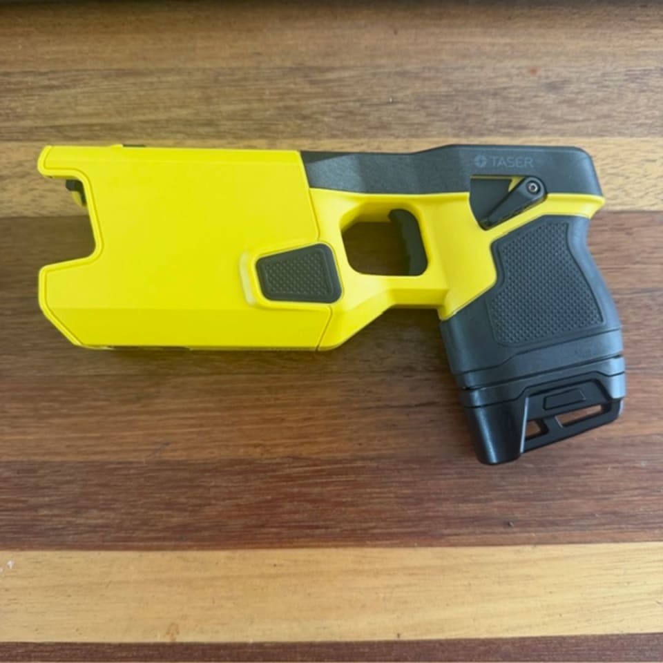 Image 3 - Taser 7 LE REV T
