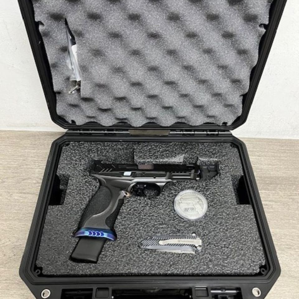 Image 2 - S&W M&P9 METAL Spec Series V 9mm Pistol w/ Compensator & 23-Rd Mags