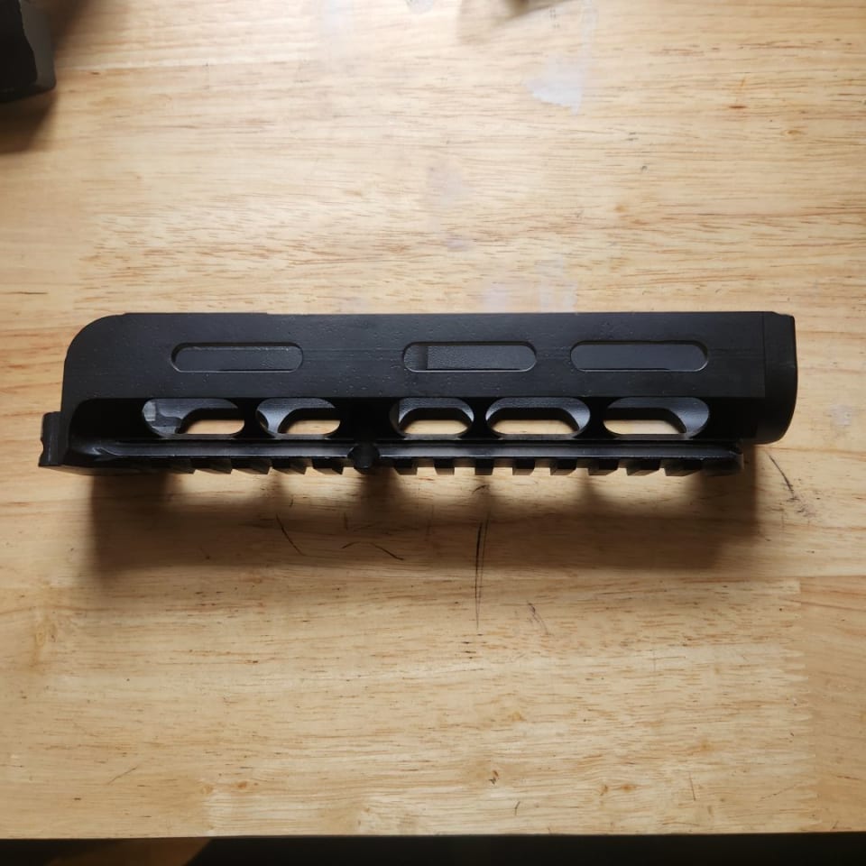 Image 3 - Vz58 handguard 