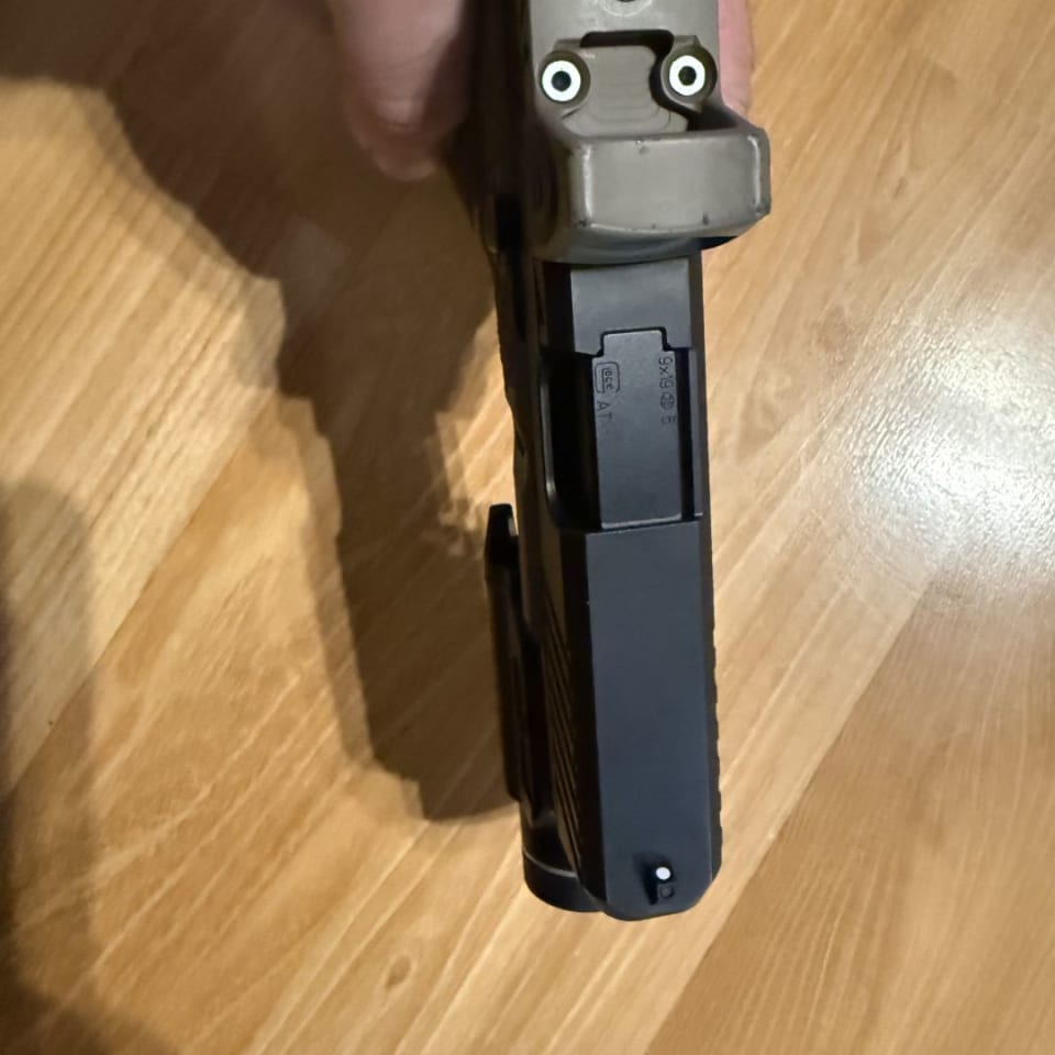 Image 3 - Glock 19x with Rmr