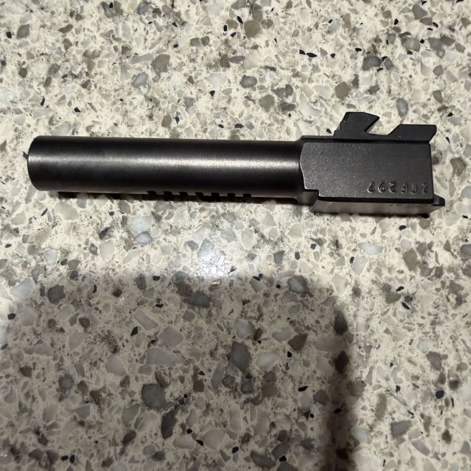 Image 2 - Glock 19 g19 oem ported barrel