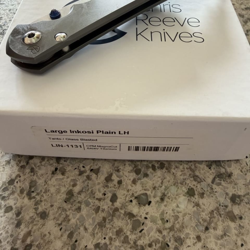 Image 1 - Chris reeve large inkosi tanto