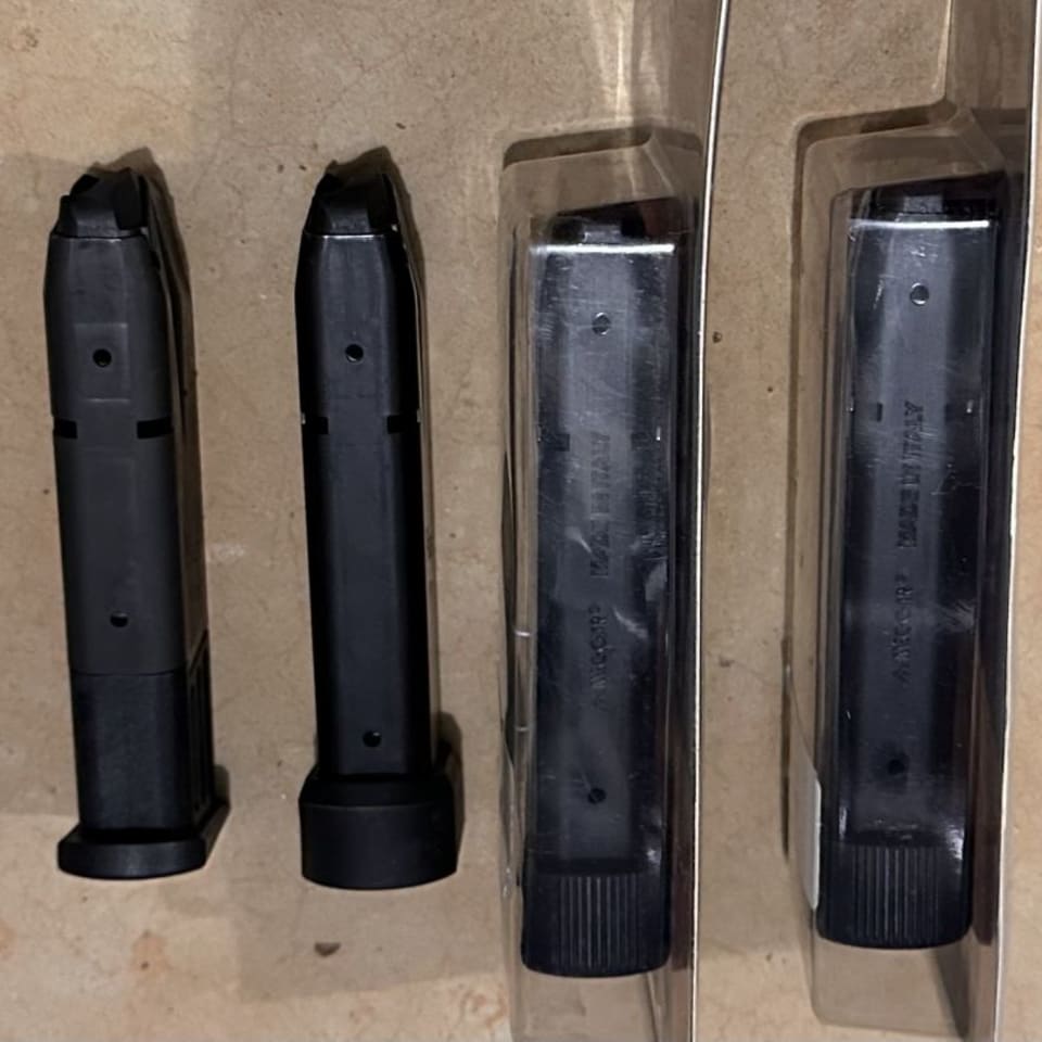 Image 4 - SIG P226 9mm Mags Mec-Gar