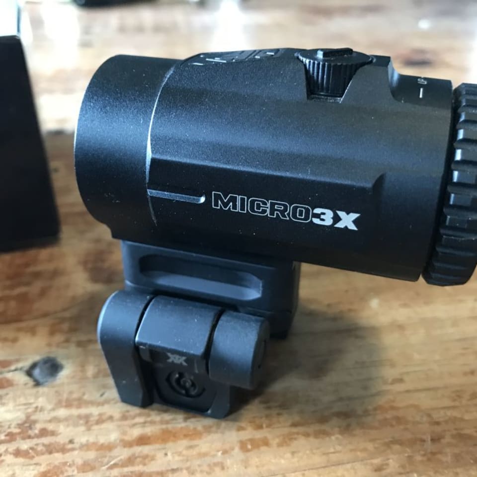 Image 3 - Vortex Micro 3x Magnifier