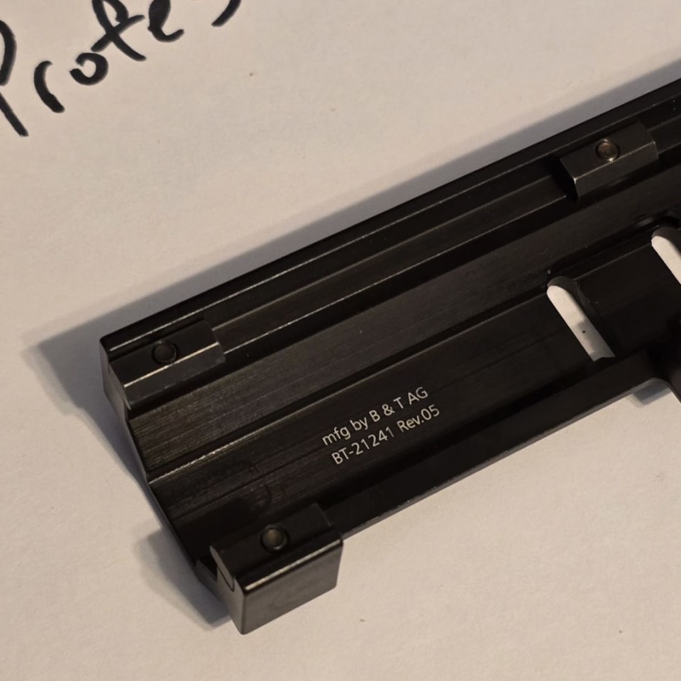 Image 2 - BT 21241 t2 mp5/ Surefire kac