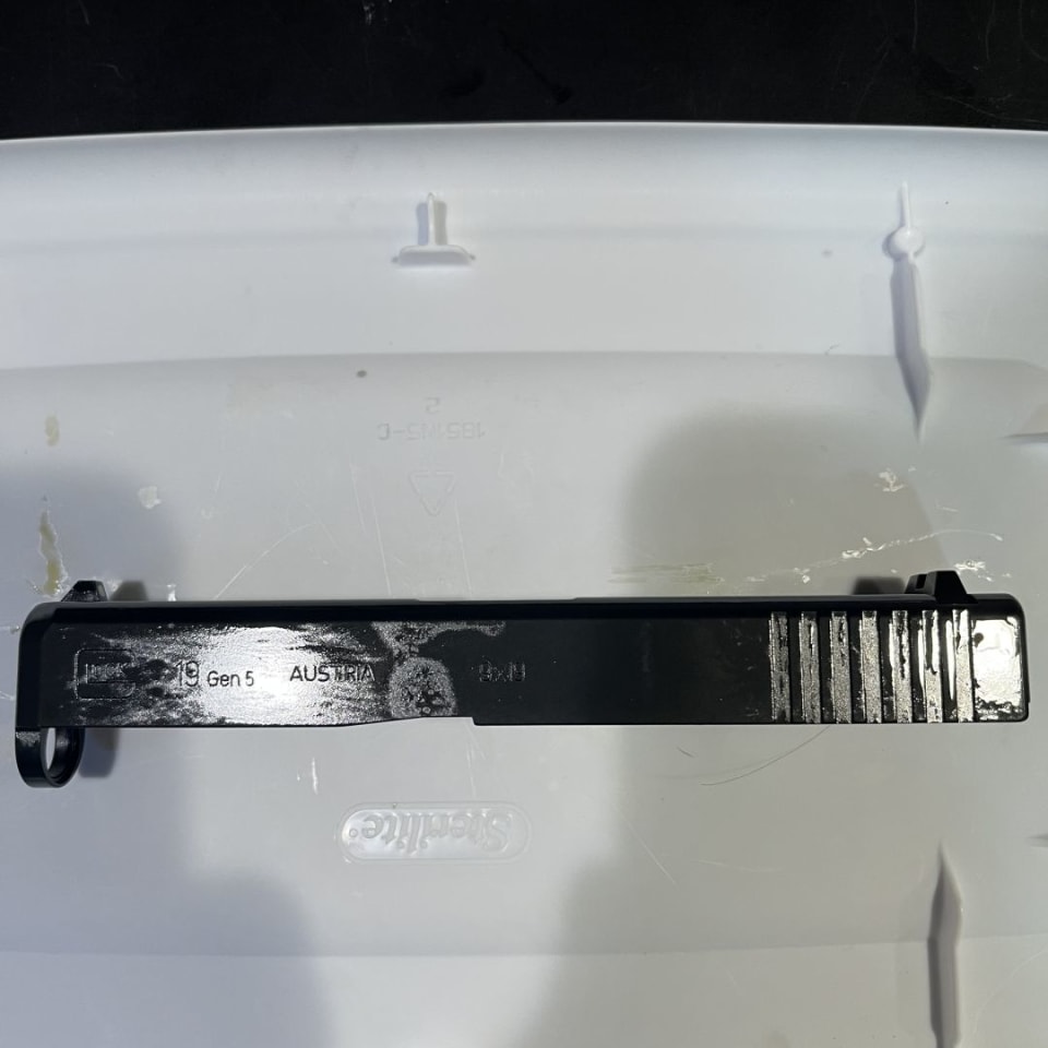 Image 2 - Glock 19 gen 5 stripped slide