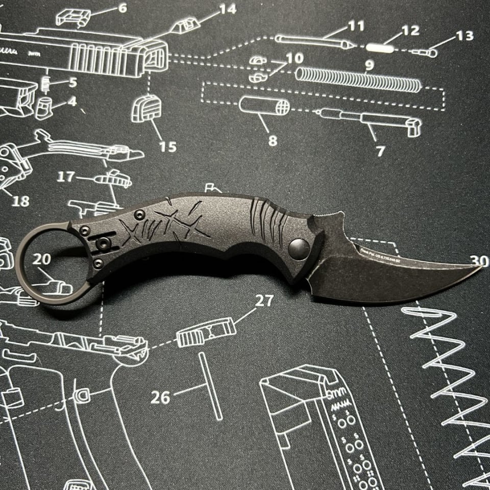 Image 1 - Bastinelli Mako folder