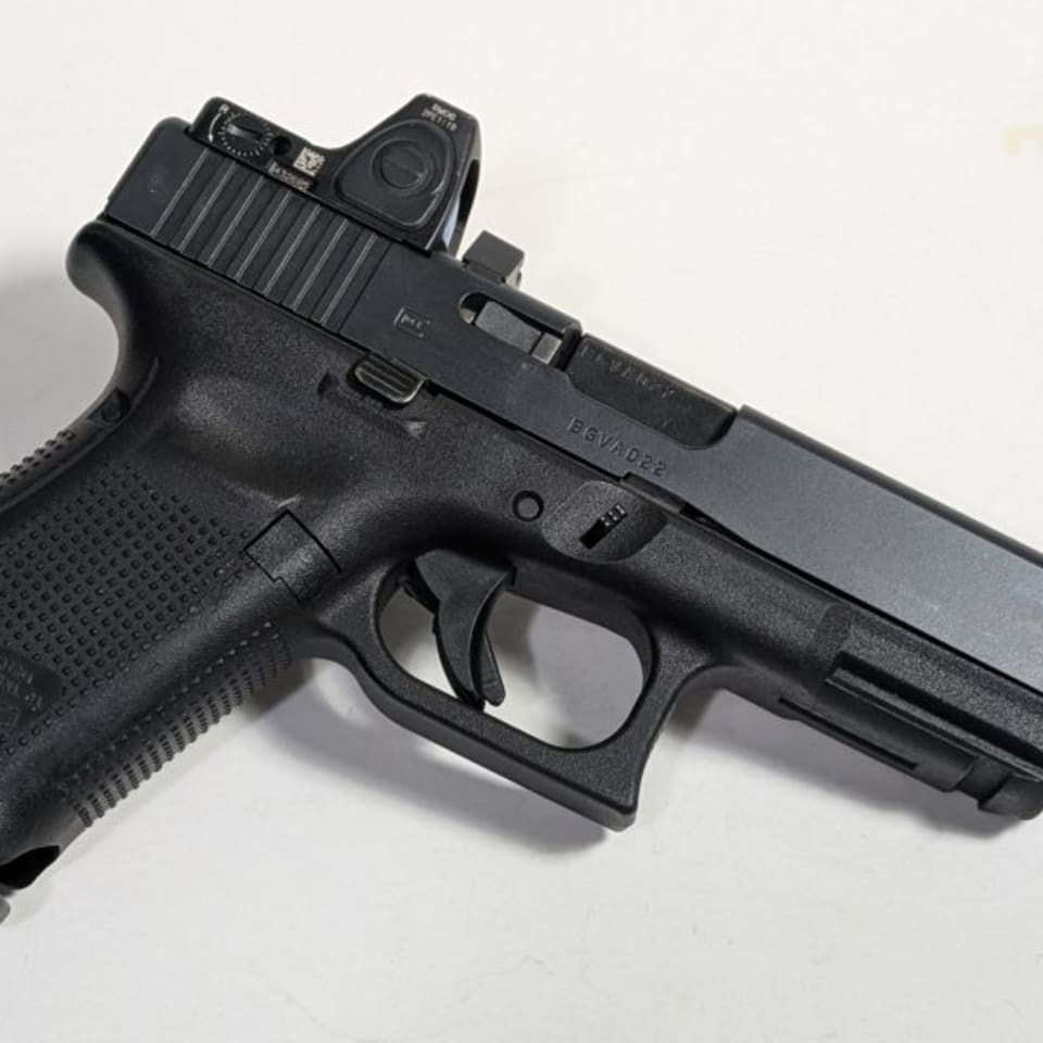 Image 1 - Glock 19 Gen 5 + RMR
