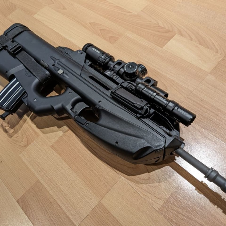 Image 2 - WTT: MINT FN FS2000 W/EXTRAS