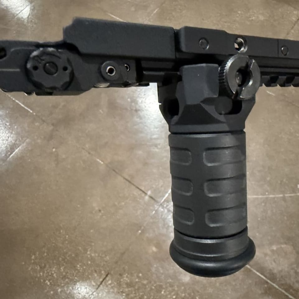 Image 4 - Wilcox Stubby Vertical Grip 
