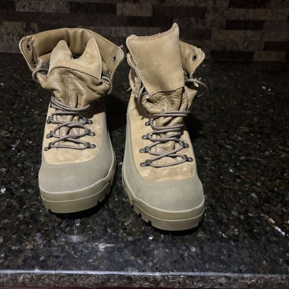 Image 3 - Bates E03412C boots size 10 W