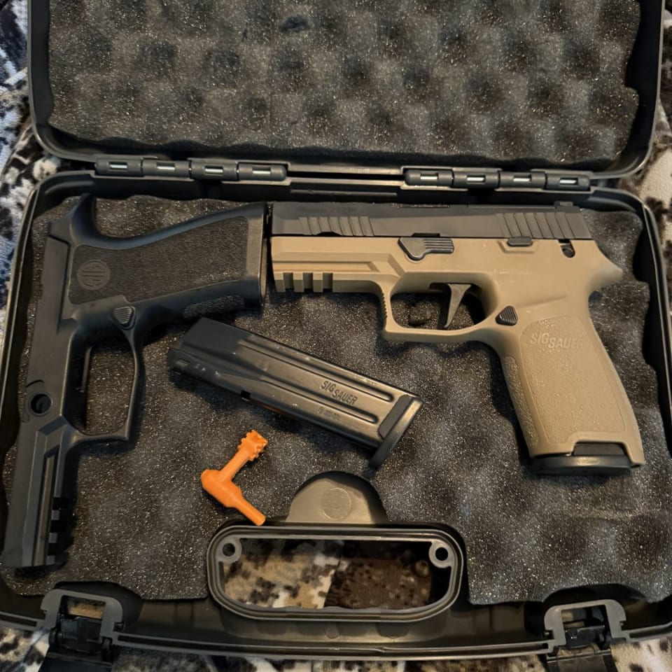 Image 3 - SIG P320 X Carry 9mm optics