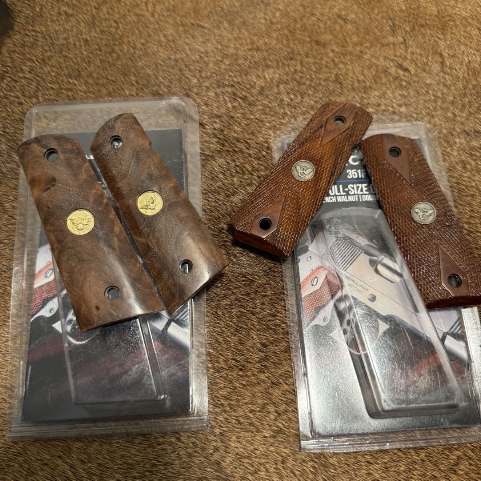 Image 2 - Wilson Combat 1911 grips