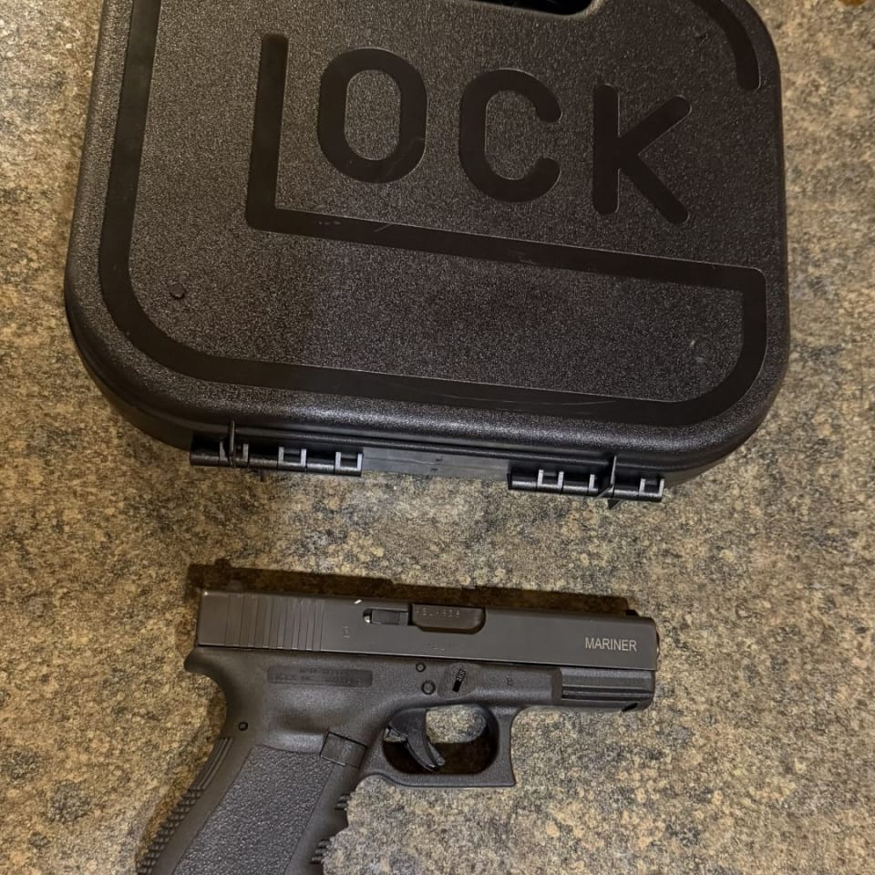 Image 2 - Glock 19 Gen 3 Mariner