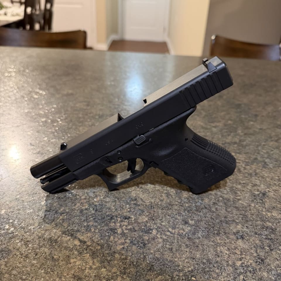 Image 3 - Glock 19 Gen 3 Mariner