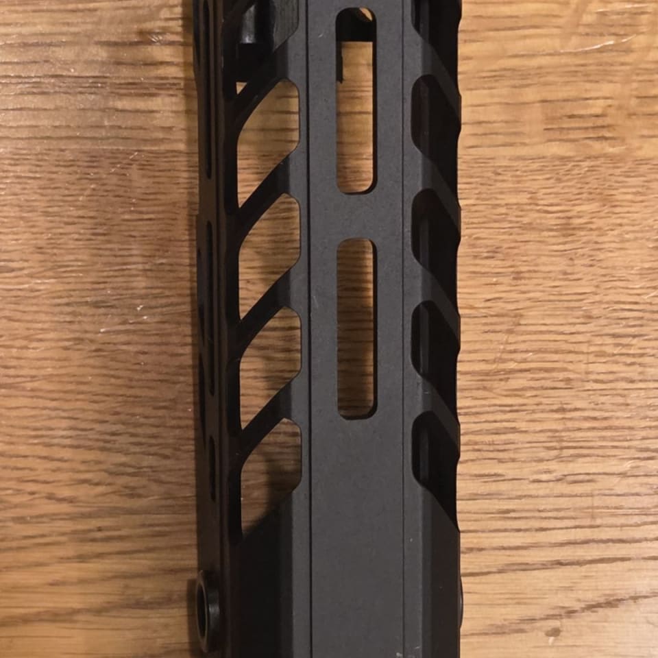 Image 3 - SIG MCX Virtus 8" Handguard