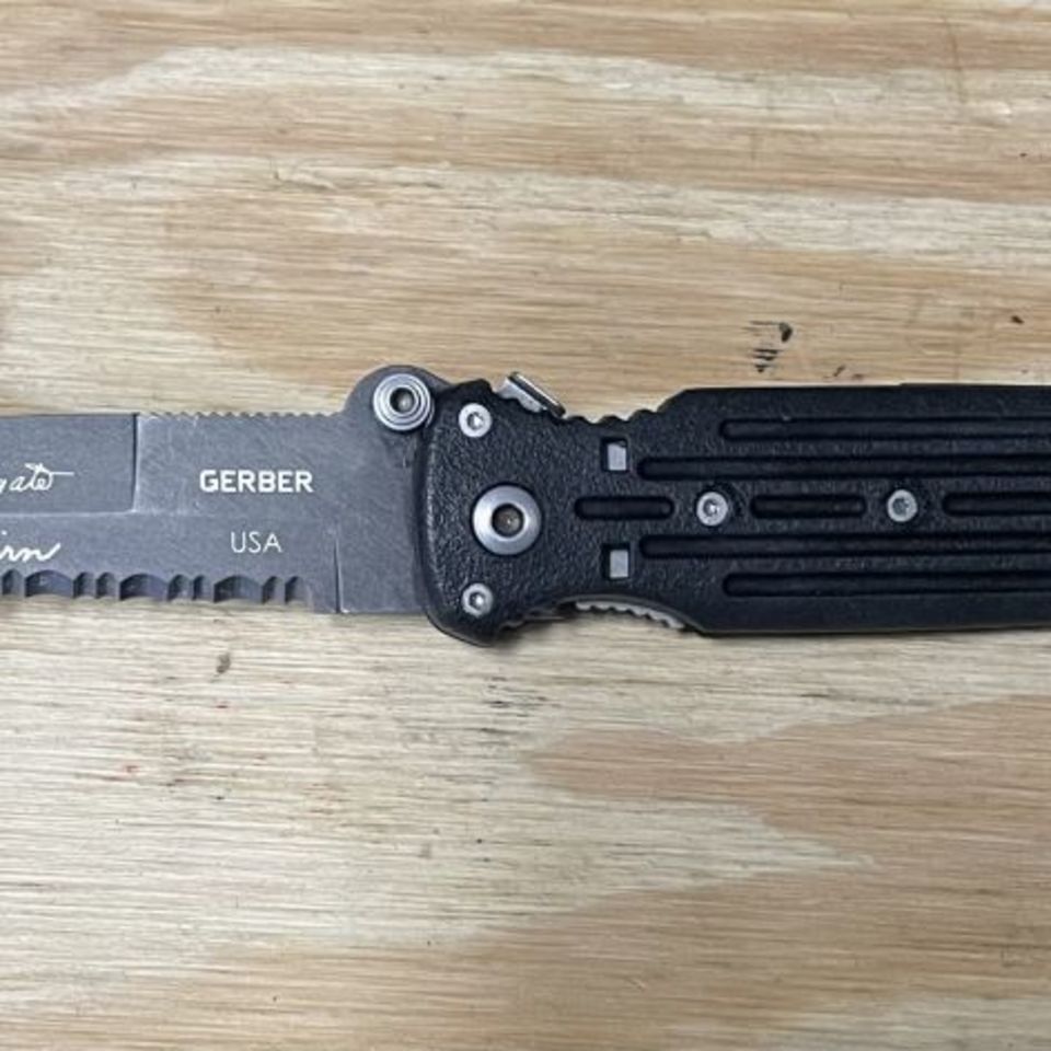 Image 1 - Gerber Covert Folder Knife 