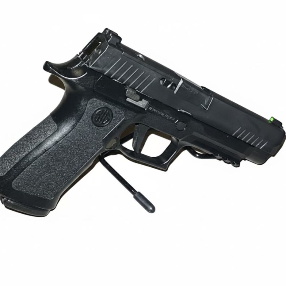 Image 2 - SIG Sauer XFull 9mm with 1 mag