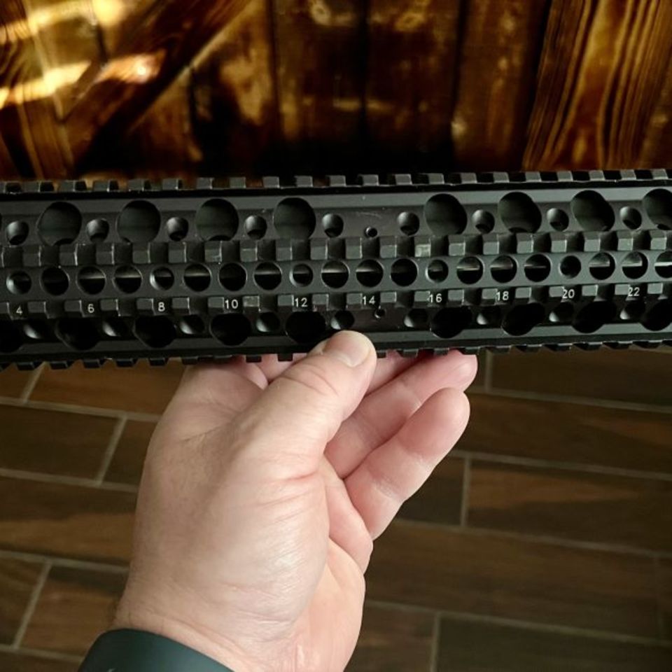 Image 2 - Surefire M72 Rail