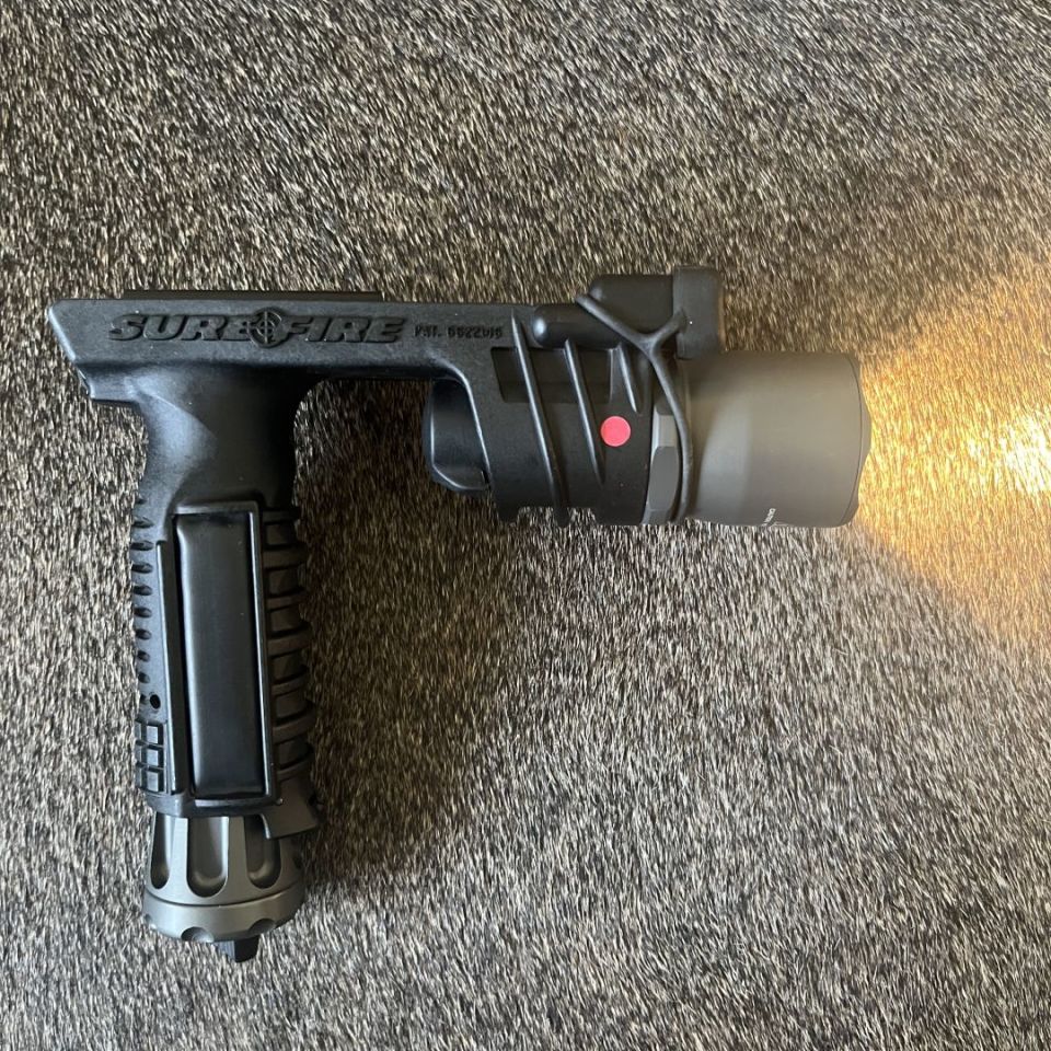 Image 3 - Surefire M900