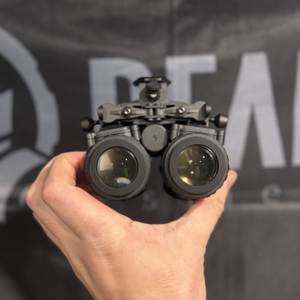 Image 2 - RIX RNV-31 binos WP