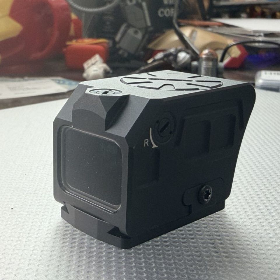 Image 2 - Cobra TRA green dot