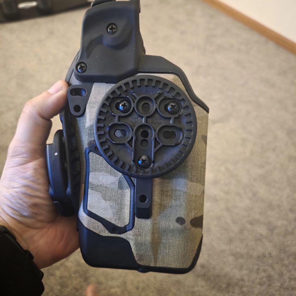 Image 3 - Bladetech Valor 