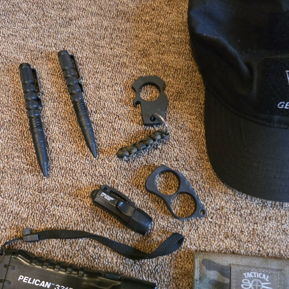 Image 2 - Lot of gear