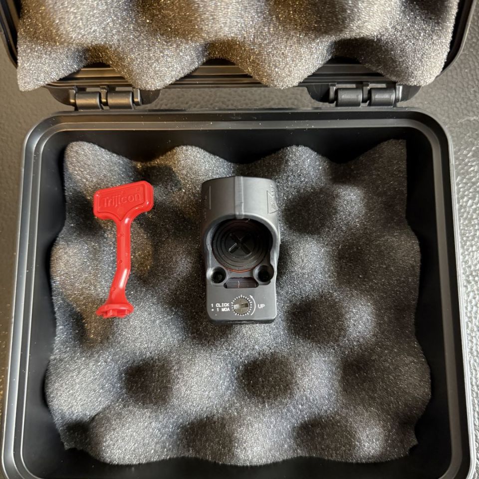 Image 3 - Trijicon SRO