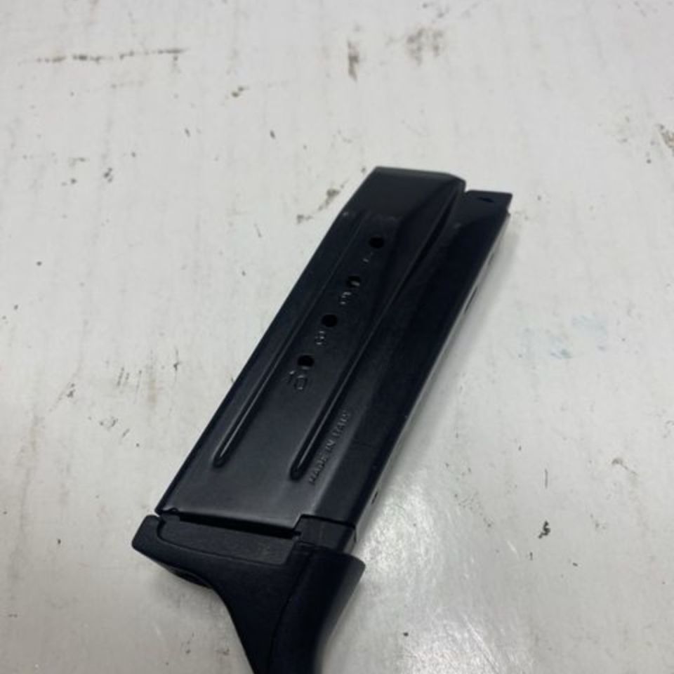Image 3 - Various pistol mags