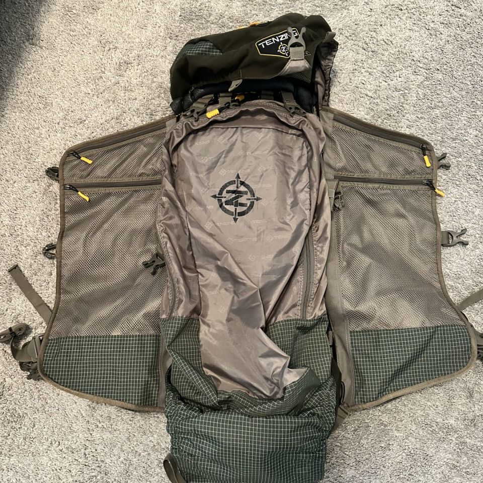 Image 3 - Tenzing CF13