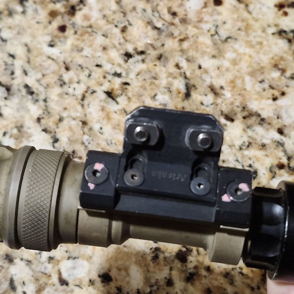 Image 2 - surefire m952-v