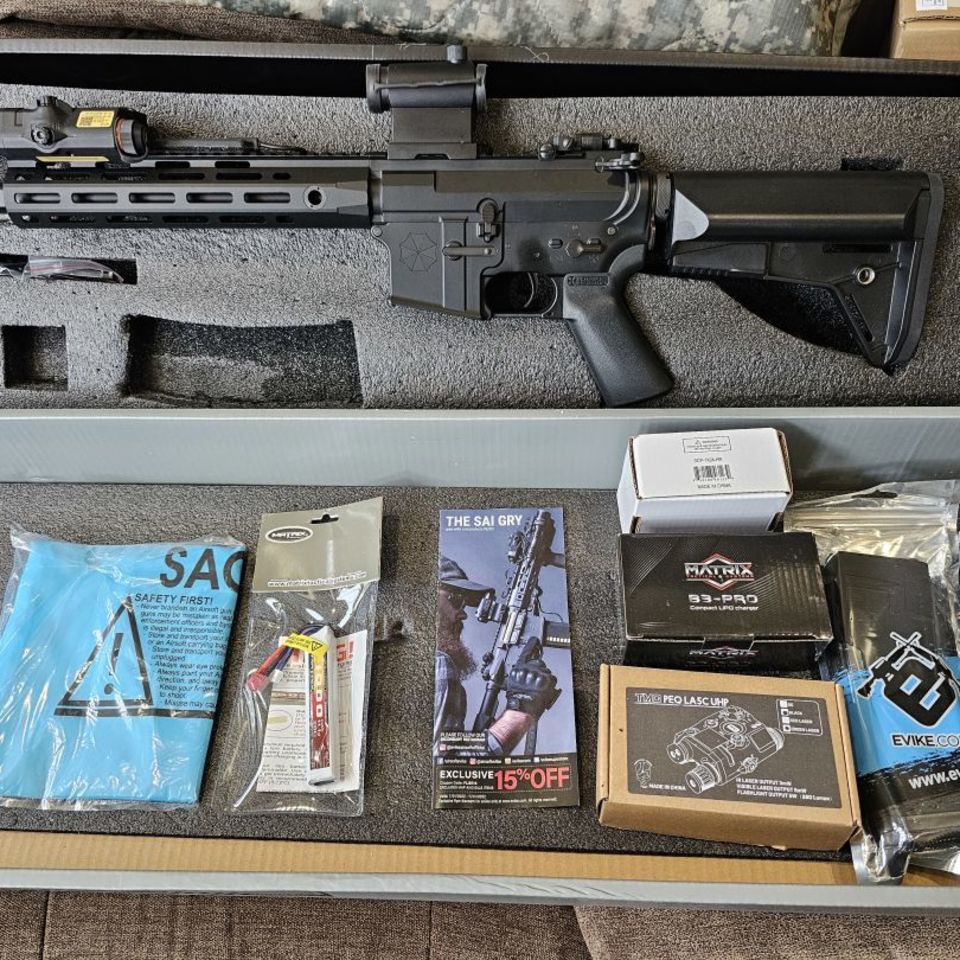 Image 1 - Umbrella Corp AEG M4