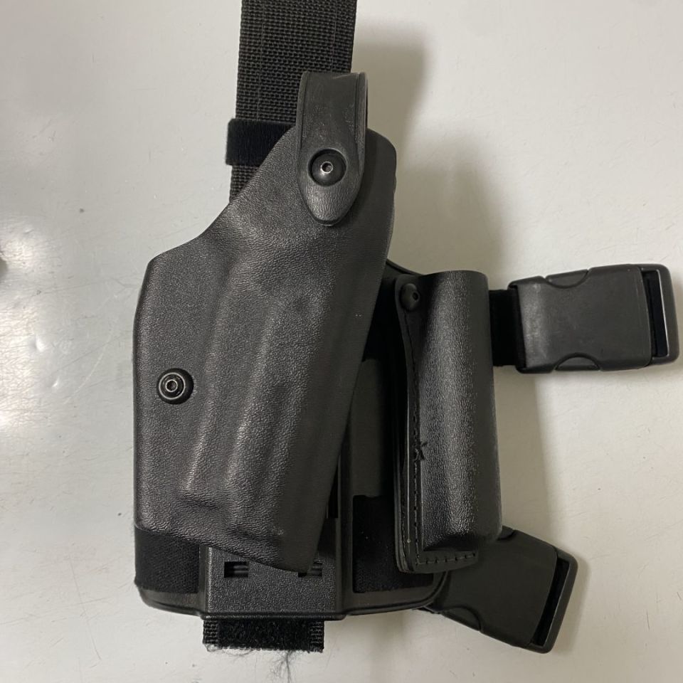 Image 2 - Assorted p229r dak holsters 