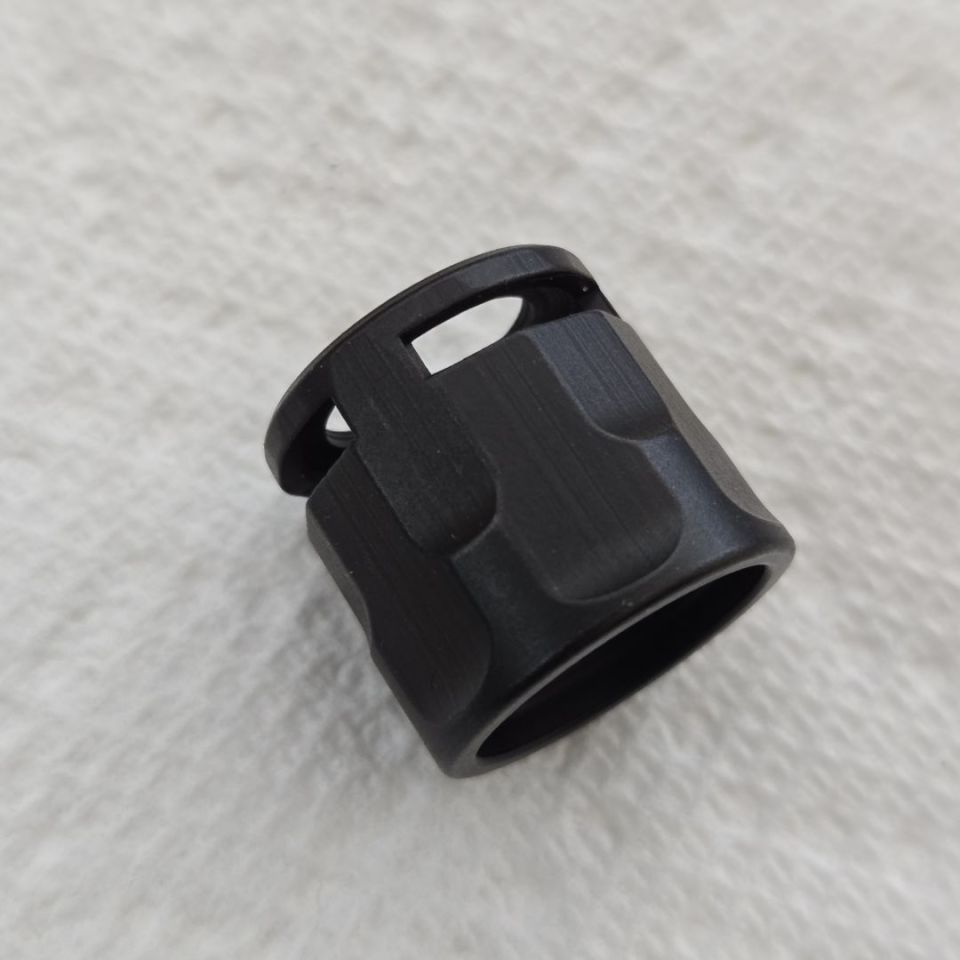 Image 5 - Thread adapters/mini comp