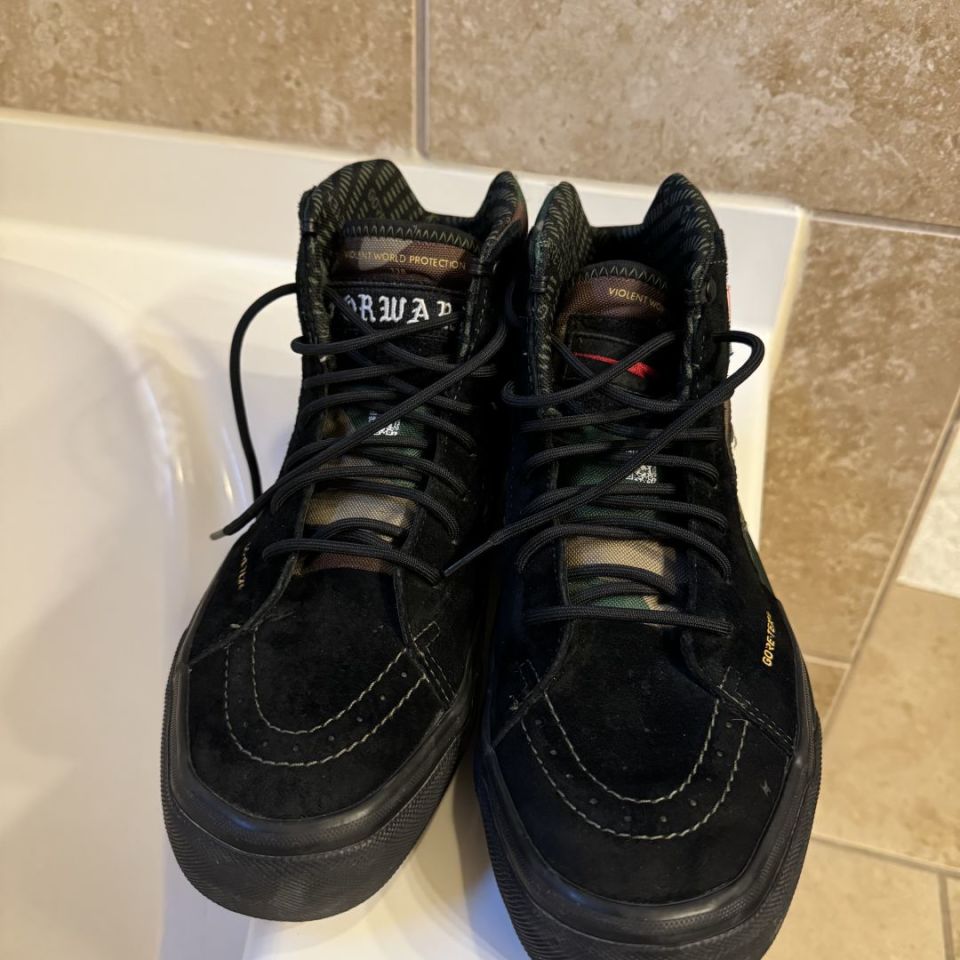Image 3 - Defcon Vans 10.5
