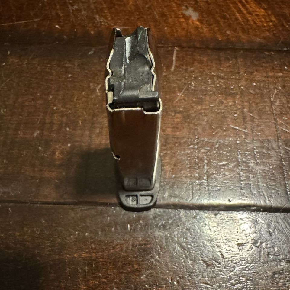 Image 5 - *PRICE DROP* S&W SD40 VE 14 rd mag .40 cal