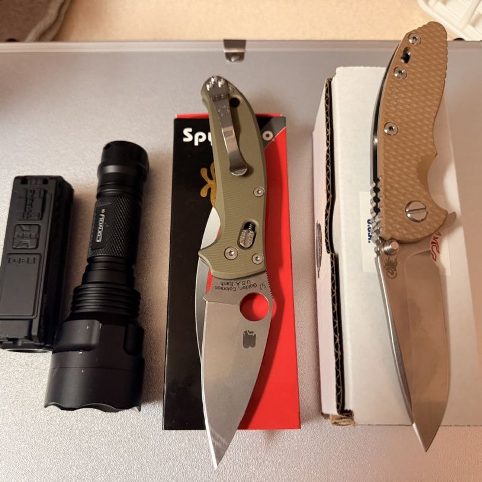 Image 1 - Knives/light sale 