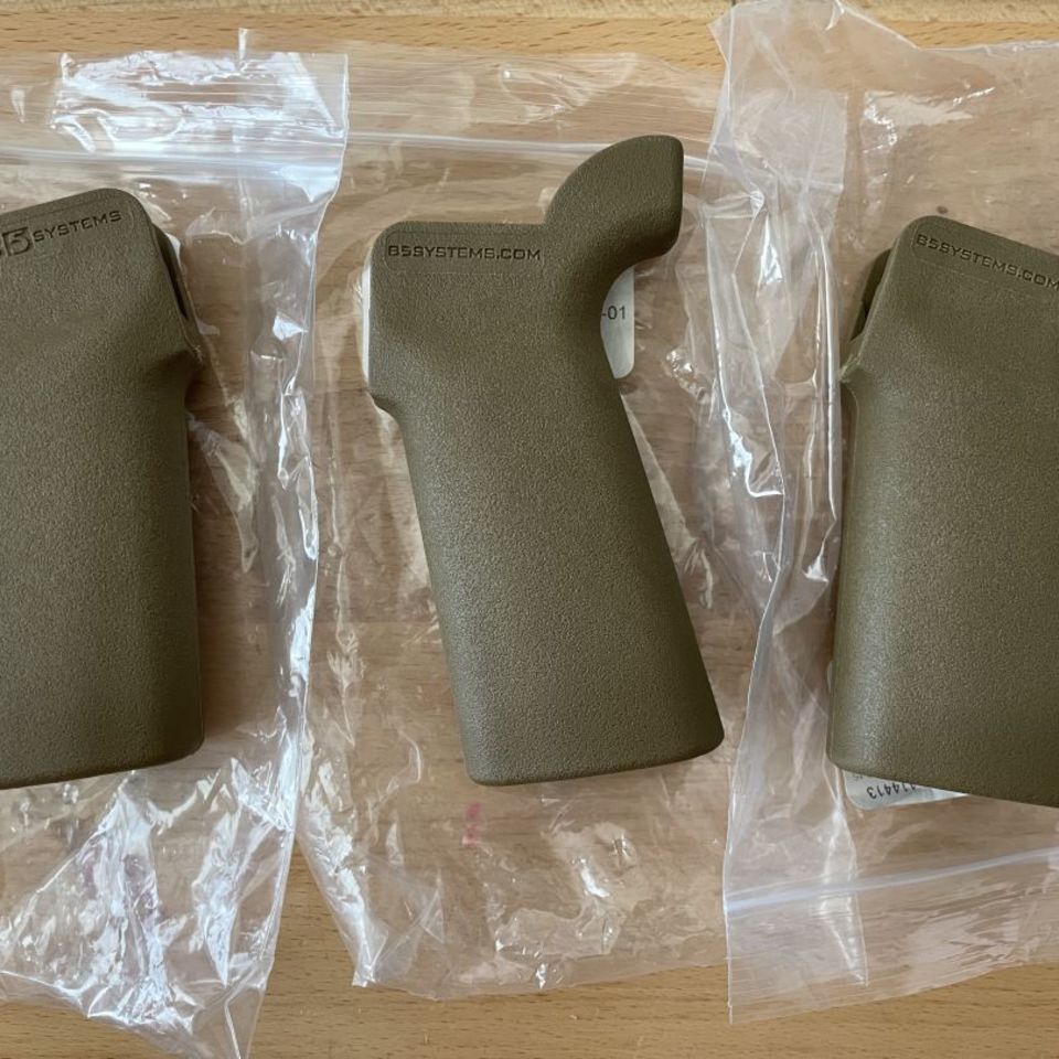 Image 1 - B5 Grip 23 Coyote NEW