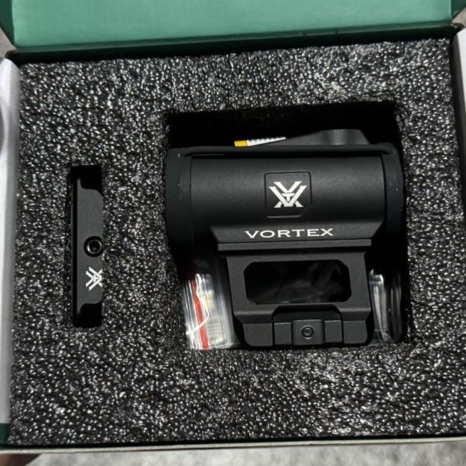 Image 2 - Vortex Triumph Red Dot