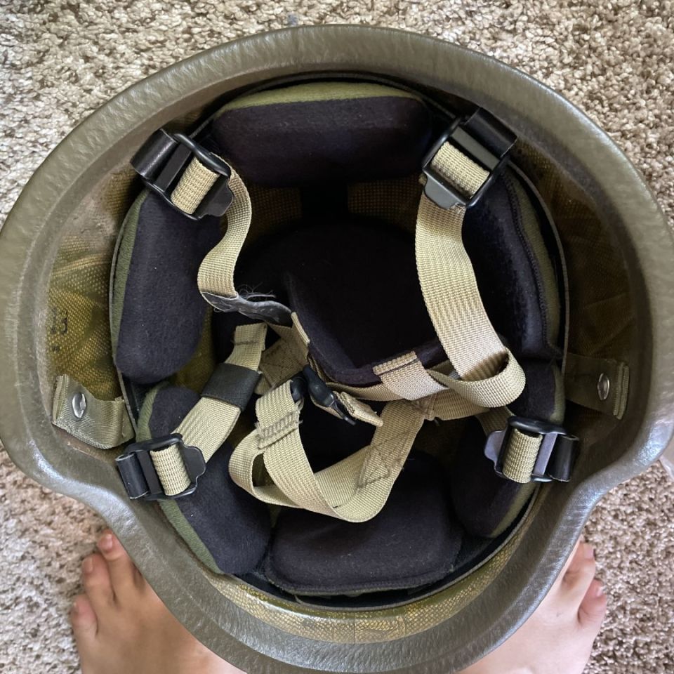 Image 4 - PASGT Met-S Helmet Medium