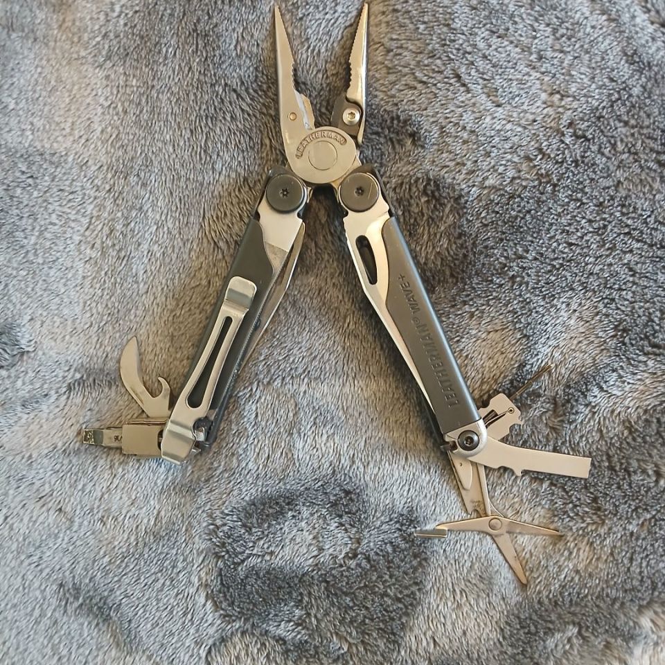 Image 3 - Leatherman wave +