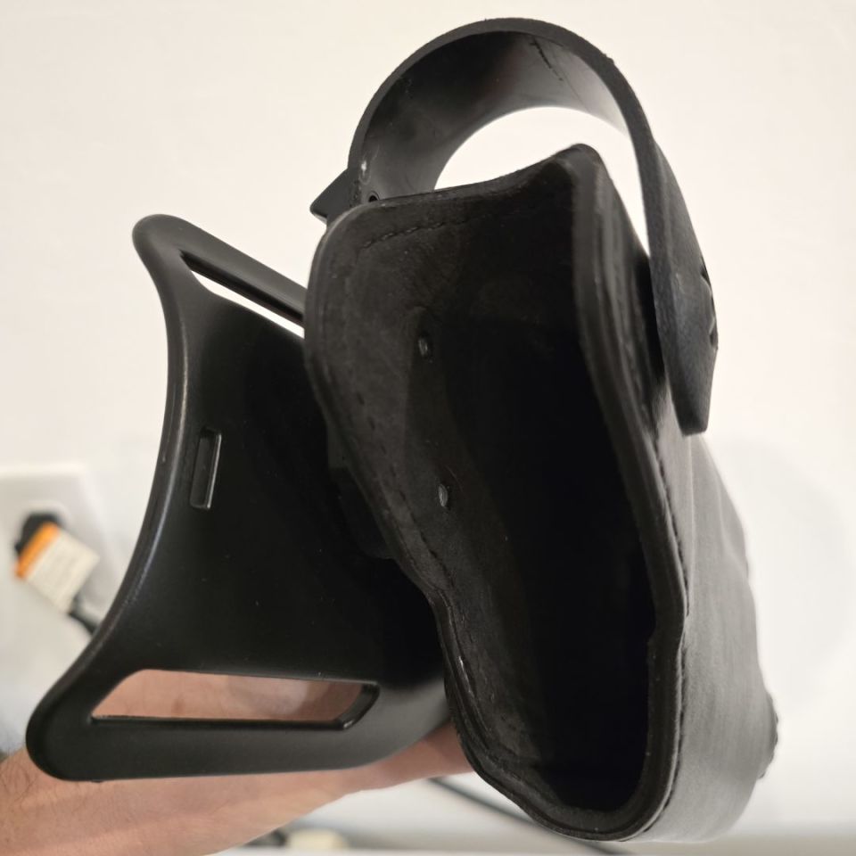 Image 4 - Safariland Glock 19 Holster