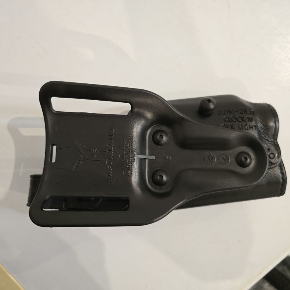 Image 3 - Safariland Glock 19 Holster