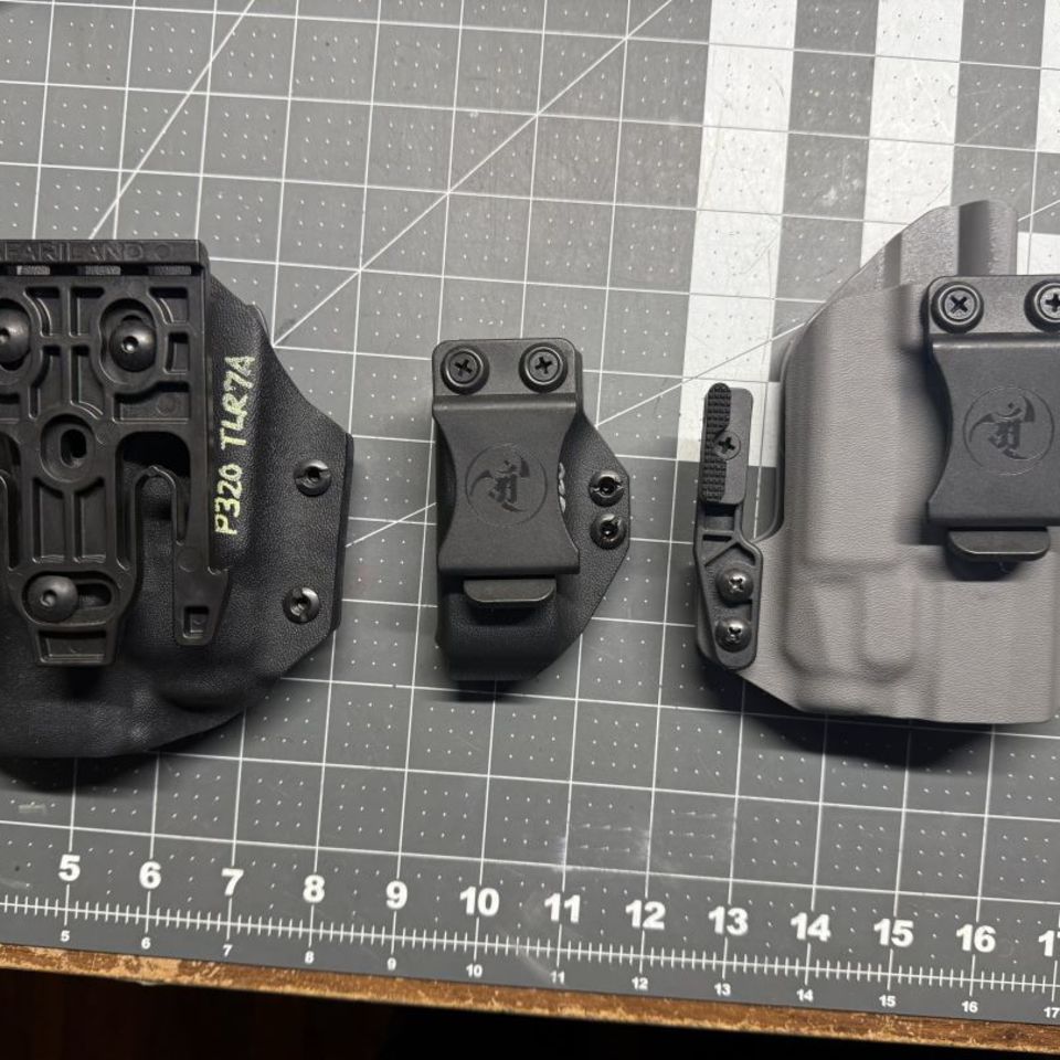 Image 4 - P320 w/ mags, light, holsters